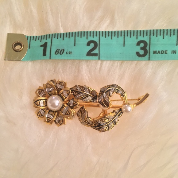 Vintage Damascene Floral Brooch - Picture 3 of 3